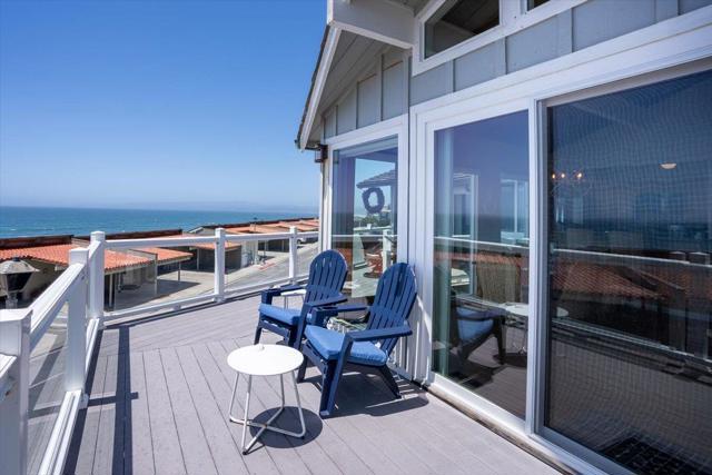 665 Sand Dollar Lane, Watsonville CA: https://media.crmls.org/mediaz/b46ea1b7-f1fc-44df-87a5-1297b3b81919.jpg