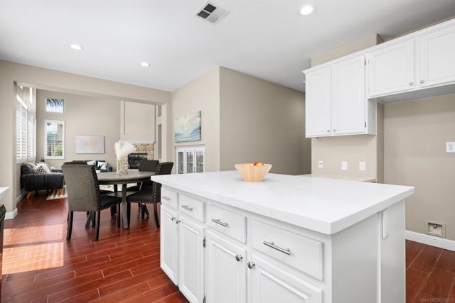 1162 Delano Ct., Chula Vista CA: https://media.crmls.org/mediaz/b470ccfc-3fd6-4f07-89f8-598388db395b.jpg