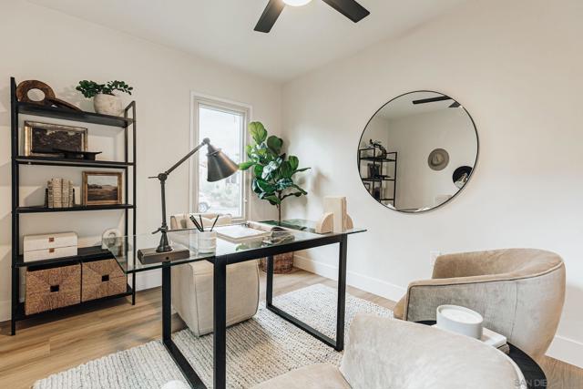4033 S Hempstead Cir, San Diego CA: https://media.crmls.org/mediaz/b4711aeb-f1f4-46ca-975c-7a3c7b9e701c.jpg