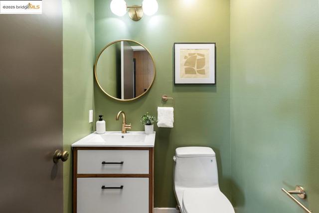 99 Lexford Rd, Piedmont CA: https://media.crmls.org/mediaz/b4712aa1-bca5-4404-85cd-bc0d06cf7edc.jpg