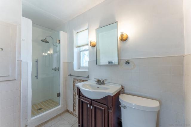 2530 Pruett Dr, Vista CA: https://media.crmls.org/mediaz/b47196c2-207c-44d9-b535-2ede7093d342.jpg
