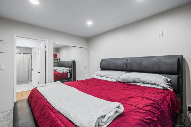 6275 Rancho Mission, Mission Valley CA: https://media.crmls.org/mediaz/b471a76b-3dd4-4b35-9bcf-4476f732cf17.jpg