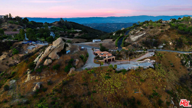 23010 Saddle Peak Road photo 47