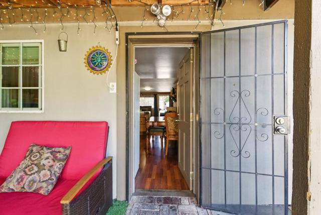 109 Dumbarton Avenue, Redwood City CA: https://media.crmls.org/mediaz/b4724e28-e04d-4493-9005-e514f0bbb68f.jpg