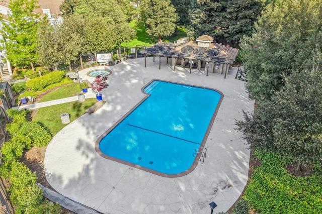 2890 Buena Crest Court, San Jose CA: https://media.crmls.org/mediaz/b472ffe4-6007-4857-9cfe-56630966ee10.jpg