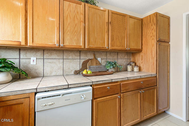 Detail Gallery Image 13 of 32 For 15091 Varsity St #C,  Moorpark,  CA 93021 - 3 Beds | 2/1 Baths