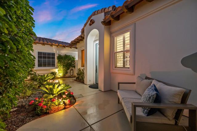 49606 Montana Way, La Quinta CA: https://media.crmls.org/mediaz/b4747464-32d3-421e-b0d3-dee68ecf105e.jpg