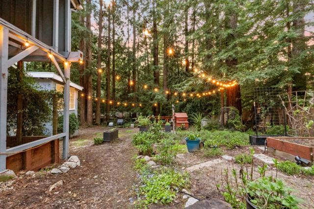 241 Redwood Way, Boulder Creek CA: https://media.crmls.org/mediaz/b47557e8-156a-44d1-8515-a33e5b1aee3b.jpg