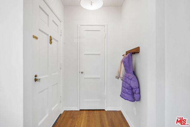 5039 PICKFORD Way photo 8