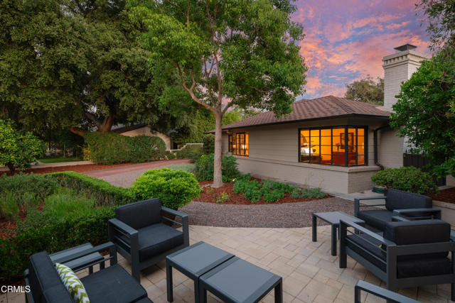 3312 Thorndale Road, Pasadena CA: https://media.crmls.org/mediaz/b478268e-24e6-42d4-9fce-09e861d09bad.jpg