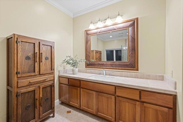 6915 Redwood Retreat Road, Gilroy CA: https://media.crmls.org/mediaz/b478402c-b646-4ceb-befd-81202c060c1c.jpg