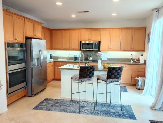 Detail Gallery Image 5 of 54 For 5544 Mill Creek Rd, San Diego,  CA 92130 - 4 Beds | 3 Baths