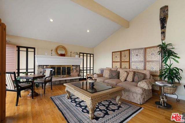 6847 Crest Road, Rancho Palos Verdes, California 90275, 4 Bedrooms Bedrooms, ,3 BathroomsBathrooms,Residential,Sold,Crest,25498791
