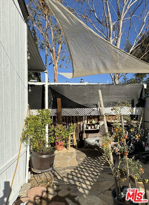 25000 Hawkbryn Avenue, Newhall CA: https://media.crmls.org/mediaz/b479a138-1521-4fd5-8d5f-a5ab0d35d843.jpg
