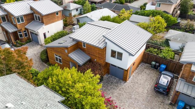 1236 Hoover Street, Menlo Park CA: https://media.crmls.org/mediaz/b47a1e5a-40b7-42c7-9a32-8d5e32d6c877.jpg