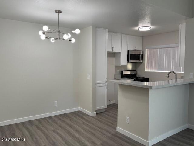 24479 Valle Del Oro, Newhall CA: https://media.crmls.org/mediaz/b47a64bd-b06e-4967-a3ba-f8beb410e03e.jpg
