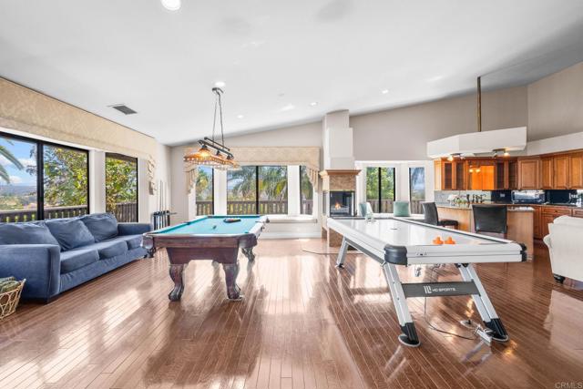 31121 Stardust Ln, Valley Center CA: https://media.crmls.org/mediaz/b47baed9-ec05-4cf5-be88-6b9b1f4b05d3.jpg