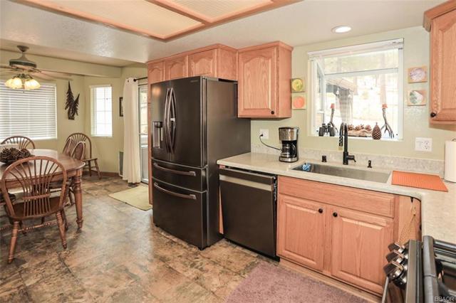 2324 Manzanita Lane, Big Bear CA: https://media.crmls.org/mediaz/b47bbe52-a0a3-433a-8092-94c83e7915e4.jpg