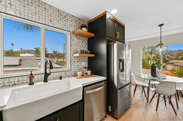 1160 Erica St, Escondido CA: https://media.crmls.org/mediaz/b47bebd5-82fd-4b5c-b4e9-907ada4c2745.jpg