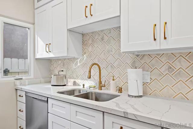 3700 Third Ave, San Diego CA: https://media.crmls.org/mediaz/b47bf156-3a07-4726-a0d0-6801fe1fd03e.jpg