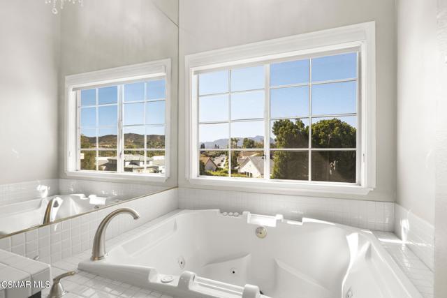 28-web-or-mls-Upmarketmedia_3123Hil-90