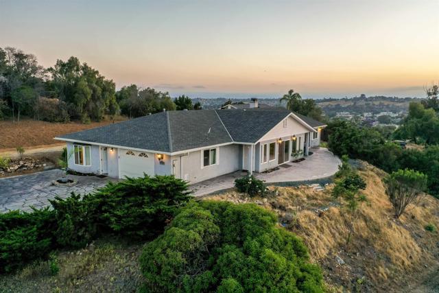 Detail Gallery Image 1 of 1 For 2814 Helix St, Spring Valley,  CA 91977 - 3 Beds | 2 Baths