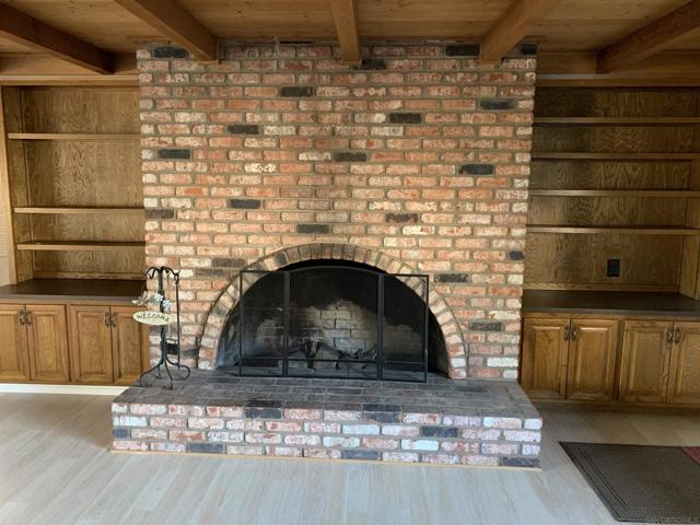 9109 Huntley Road, Fallbrook CA: https://media.crmls.org/mediaz/b47d8502-d909-4143-87a8-9ae169b94842.jpg