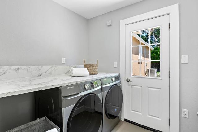 2377 Manhattan Place, Santa Clara CA: https://media.crmls.org/mediaz/b47db063-6219-4445-ac85-c769830ae57a.jpg