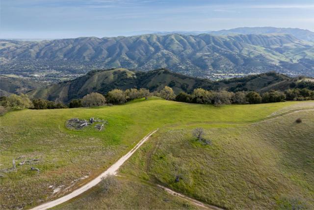 24 Vasquez Trail (Lot 254), Carmel CA: https://media.crmls.org/mediaz/b47fb005-f124-442f-b9c0-50f516b3d824.jpg