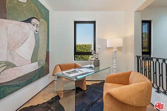 Image 12 of 24 For 1271 Sunset Plaza Drive