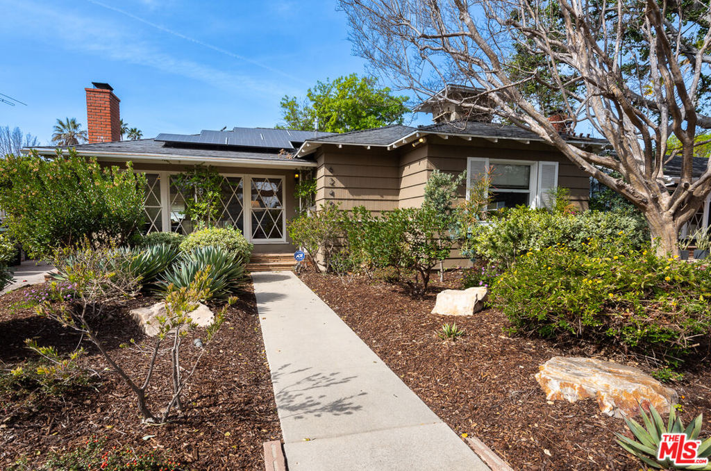 6249 Ventura Canyon Avenue, Valley Glen, CA 91401