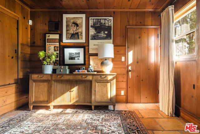2415 Castilian Drive, Los Angeles CA: https://media.crmls.org/mediaz/b4804ac0-5711-4256-bad8-3c6c64f4ba9b.jpg