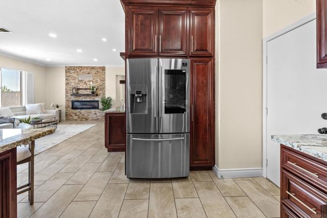 858 Via Barquero, San Marcos CA: https://media.crmls.org/mediaz/b481cf93-0203-43f6-8821-762db746dd13.jpg
