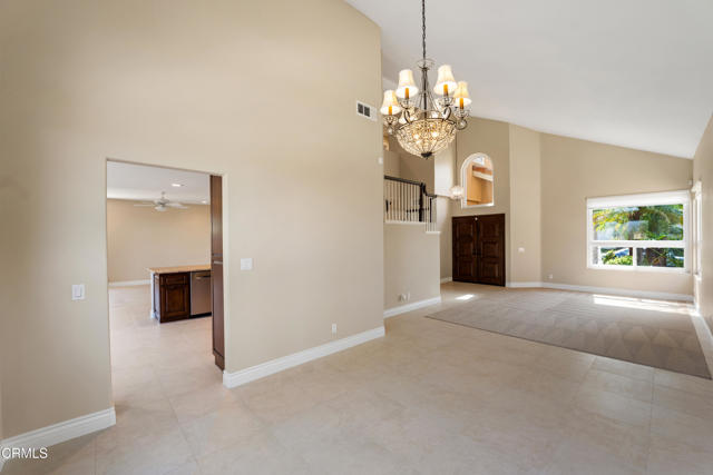 1347 La Culebra Circle, Camarillo CA: https://media.crmls.org/mediaz/b4821a54-fdb3-46b1-9405-c5c7b3cd97e5.jpg