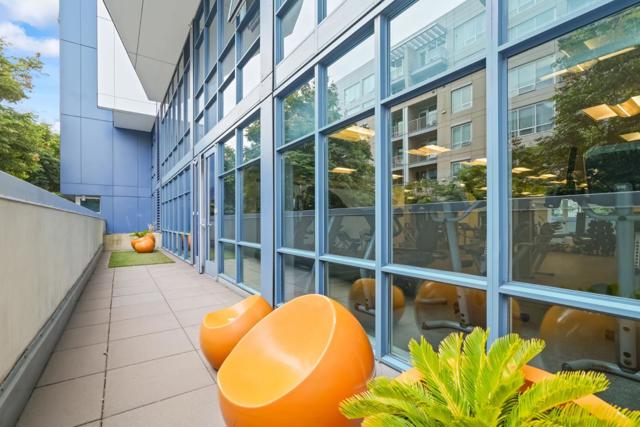 300 Berry Street, San Francisco CA: https://media.crmls.org/mediaz/b4822149-4bf4-498d-8160-b621b09a7c4b.jpg