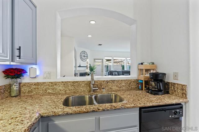 6373 Avenida De Las Vistas, San Diego CA: https://media.crmls.org/mediaz/b4822a2e-4f80-4859-b677-4aa4573a0278.jpg