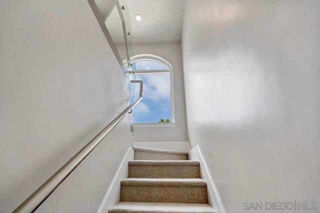 12 Mardi Gras Rd, Coronado CA: https://media.crmls.org/mediaz/b48239f9-7c72-4899-8408-81f5469b44b4.jpg