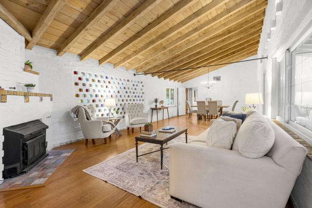 3691 Laguna Avenue, Palo Alto CA: https://media.crmls.org/mediaz/b4828d71-31e4-44d0-a4f3-e0779e9ed60e.jpg