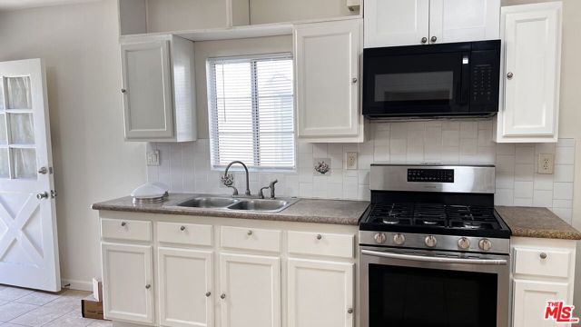 19040 Bassett Street, Reseda CA: https://media.crmls.org/mediaz/b48428db-6f5f-4952-b804-f0f15690d1ff.jpg