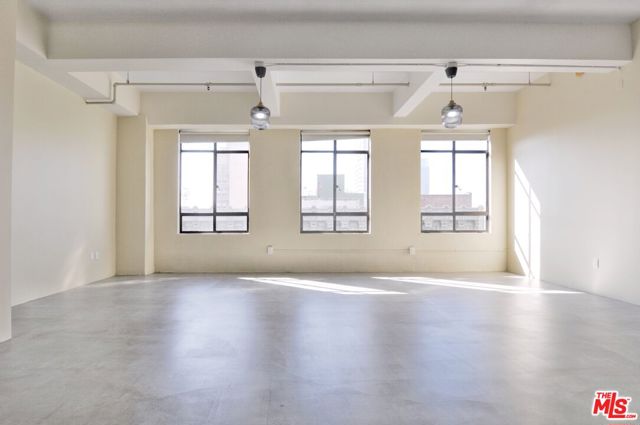 849 S Broadway, Los Angeles CA: https://media.crmls.org/mediaz/b48489dd-5854-4b4f-8145-d88e406e05be.jpg