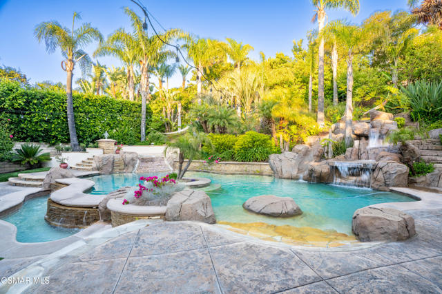 5302 Via Jacinto, Newbury Park CA: https://media.crmls.org/mediaz/b4850393-ddde-4d64-a287-731a6b1311dd.jpg