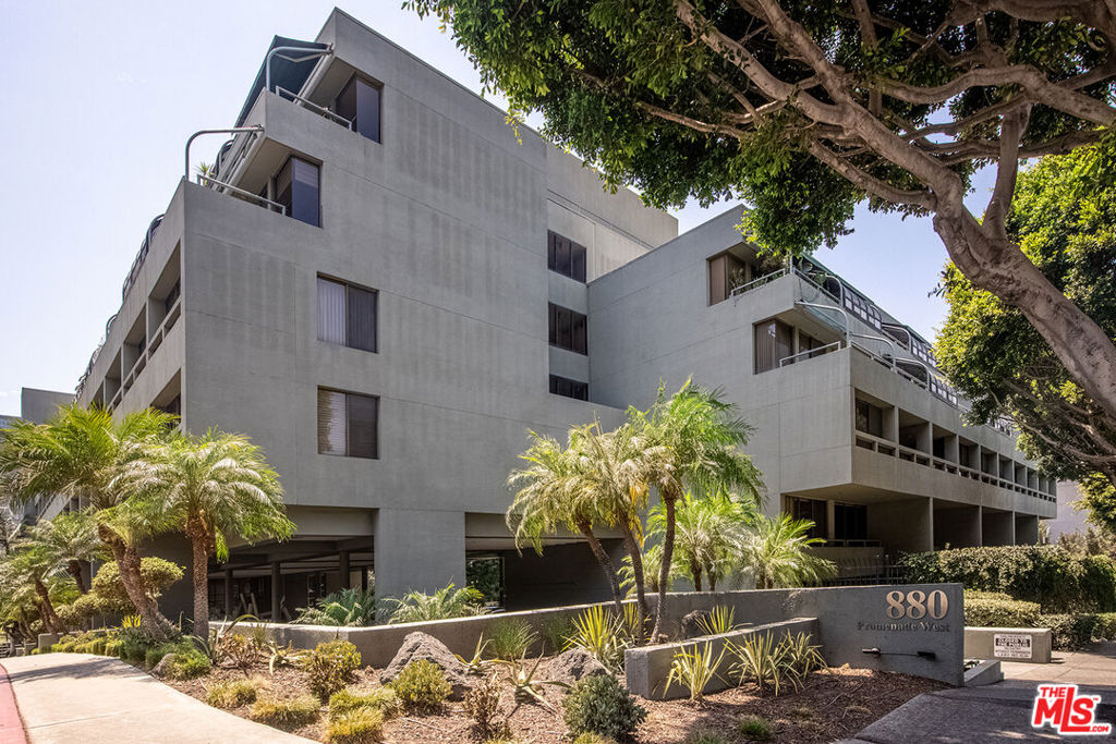 880 W 1st Street 213, Los Angeles, CA 90012