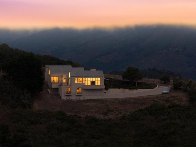 10450 Saddle Road, Monterey CA: https://media.crmls.org/mediaz/b48621a1-f37d-4e03-9047-5408b8b25835.jpg