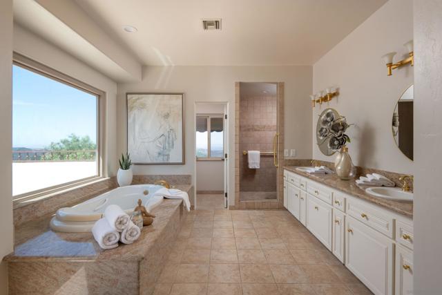 30343 Calle La Reina, Bonsall CA: https://media.crmls.org/mediaz/b4867046-a53c-4dde-b8dc-cef971735351.jpg