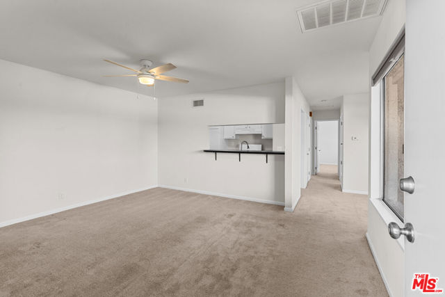 186 Southampton Way, Placentia CA: https://media.crmls.org/mediaz/b48673b0-aa32-4a7a-96cf-3cc540663353.jpg