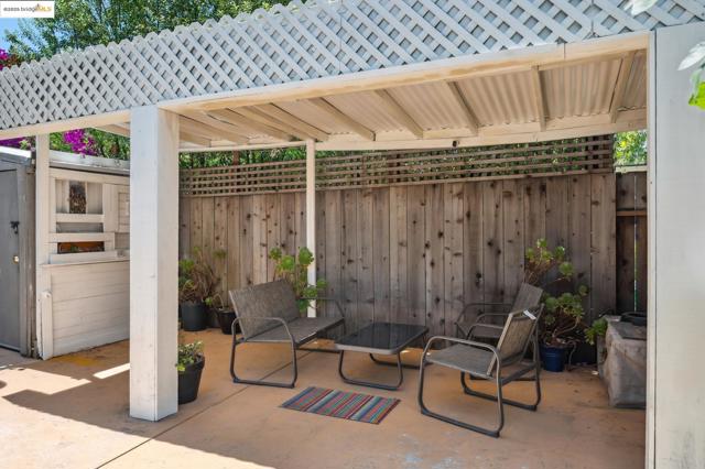 Image 58 of 60 For 1063 32nd St
