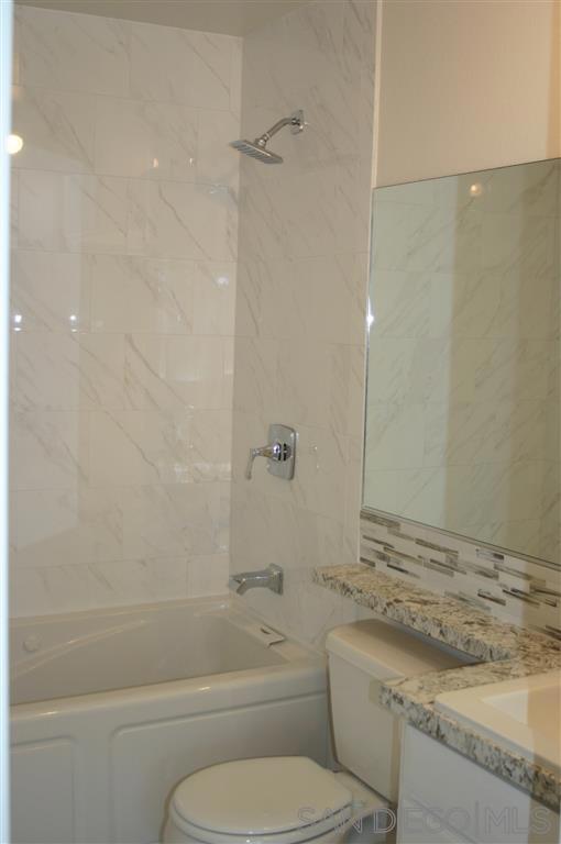 1112 1118 Thomas Avenue, San Diego CA: https://media.crmls.org/mediaz/b486e329-d295-4c3d-b202-fa8ca7ef1b90.jpg