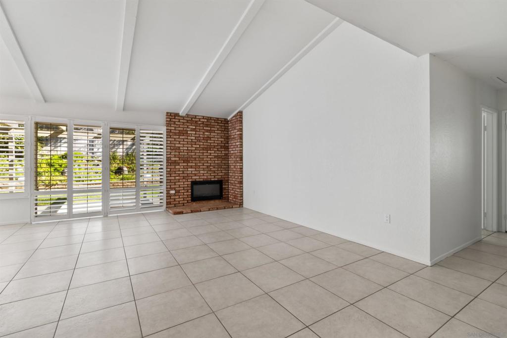 MLS #250041517SD image #17