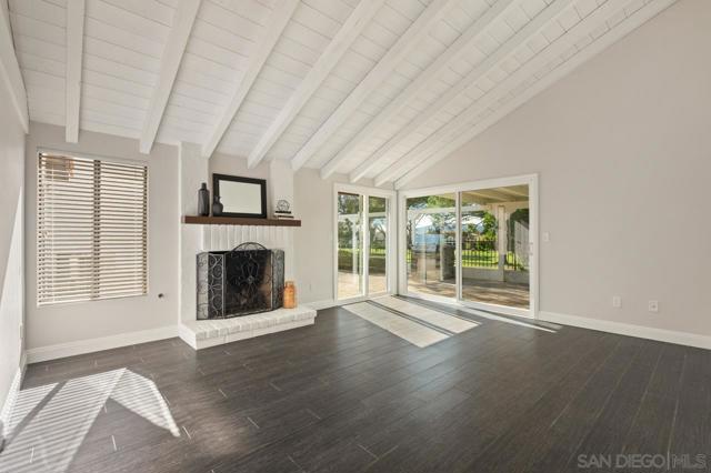 MLS #250043303SD image #11