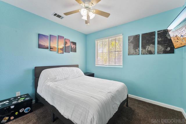 1055 Forest Hill Pl, Chula Vista CA: https://media.crmls.org/mediaz/b4899966-812f-4232-a9ad-9367bcc17308.jpg